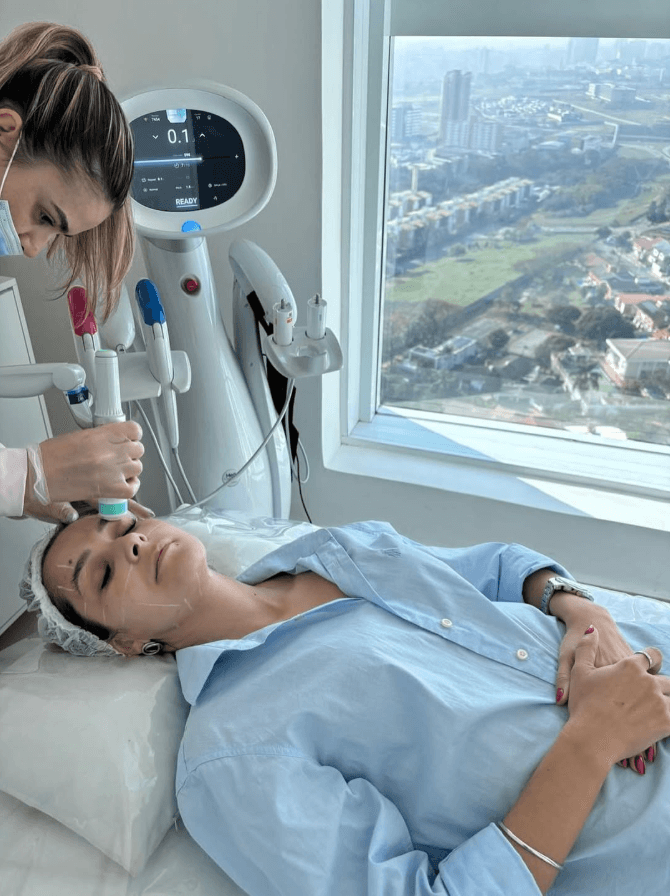 Raquel Pereira Macret — Especialista em Estética e Laser